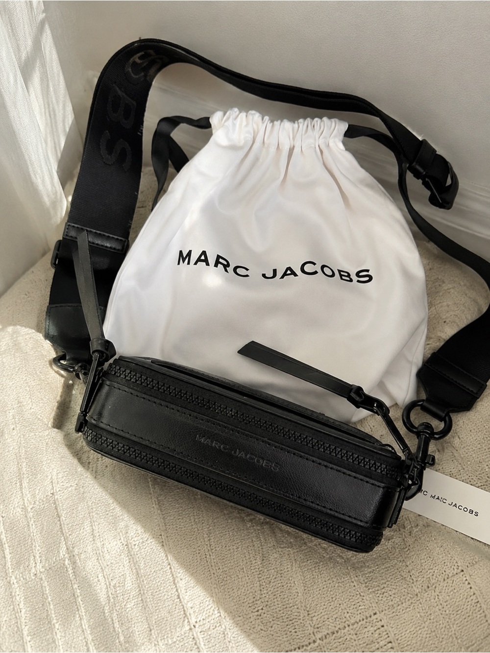 Marc Jacobs Black Leather Double J Crossbody Camera Bag - Picture 2 of 4